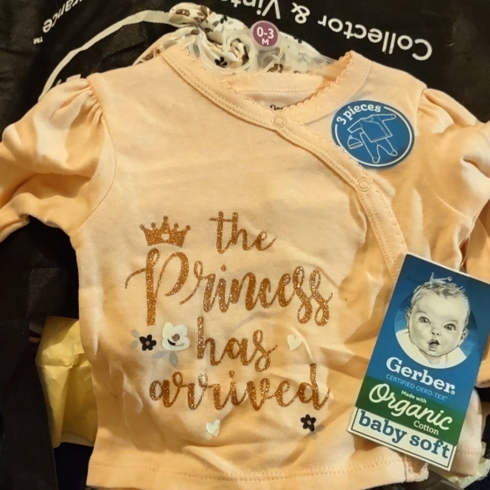 New 0-3 months 3 piece set